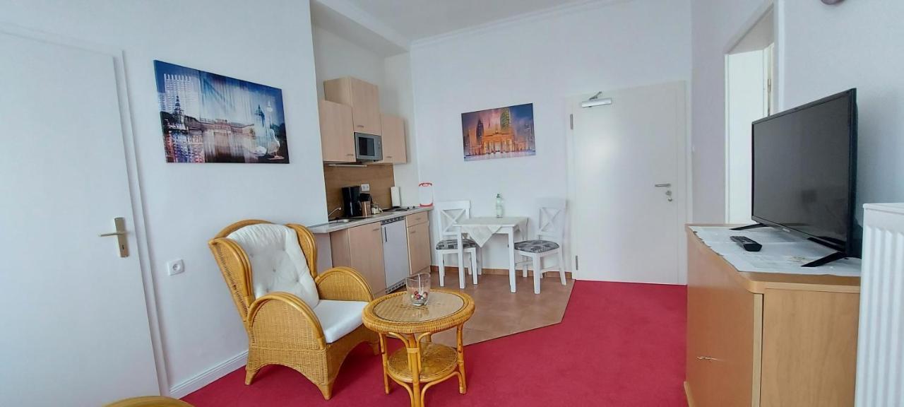 Ferienwohnungen Parkschloesschen Bad Pyrmont Dış mekan fotoğraf